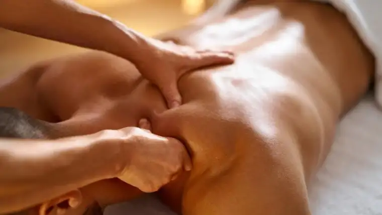 Massage therapy for men in Milos